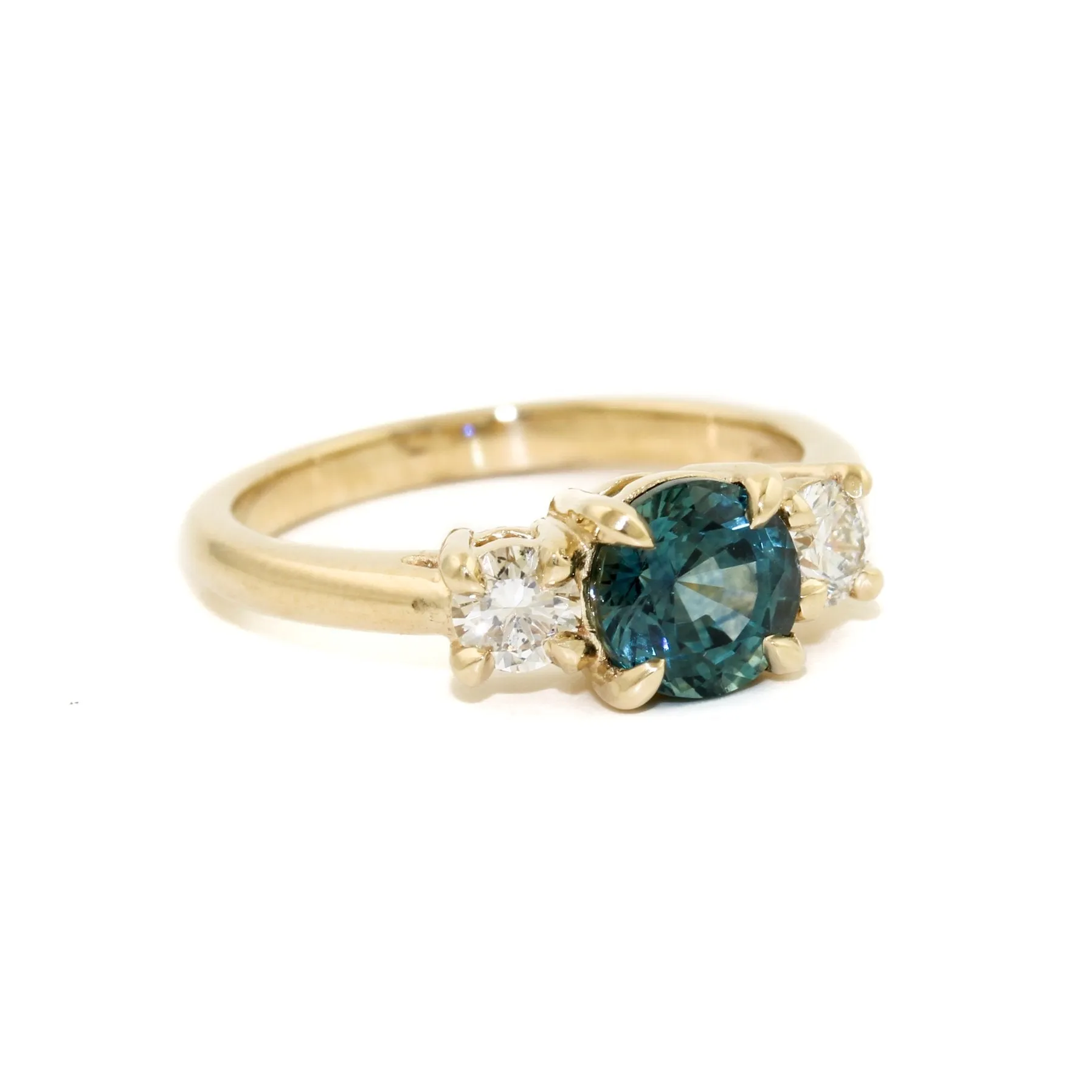 14 KT Gold Three Stone Ring x Sapphire x Diamond