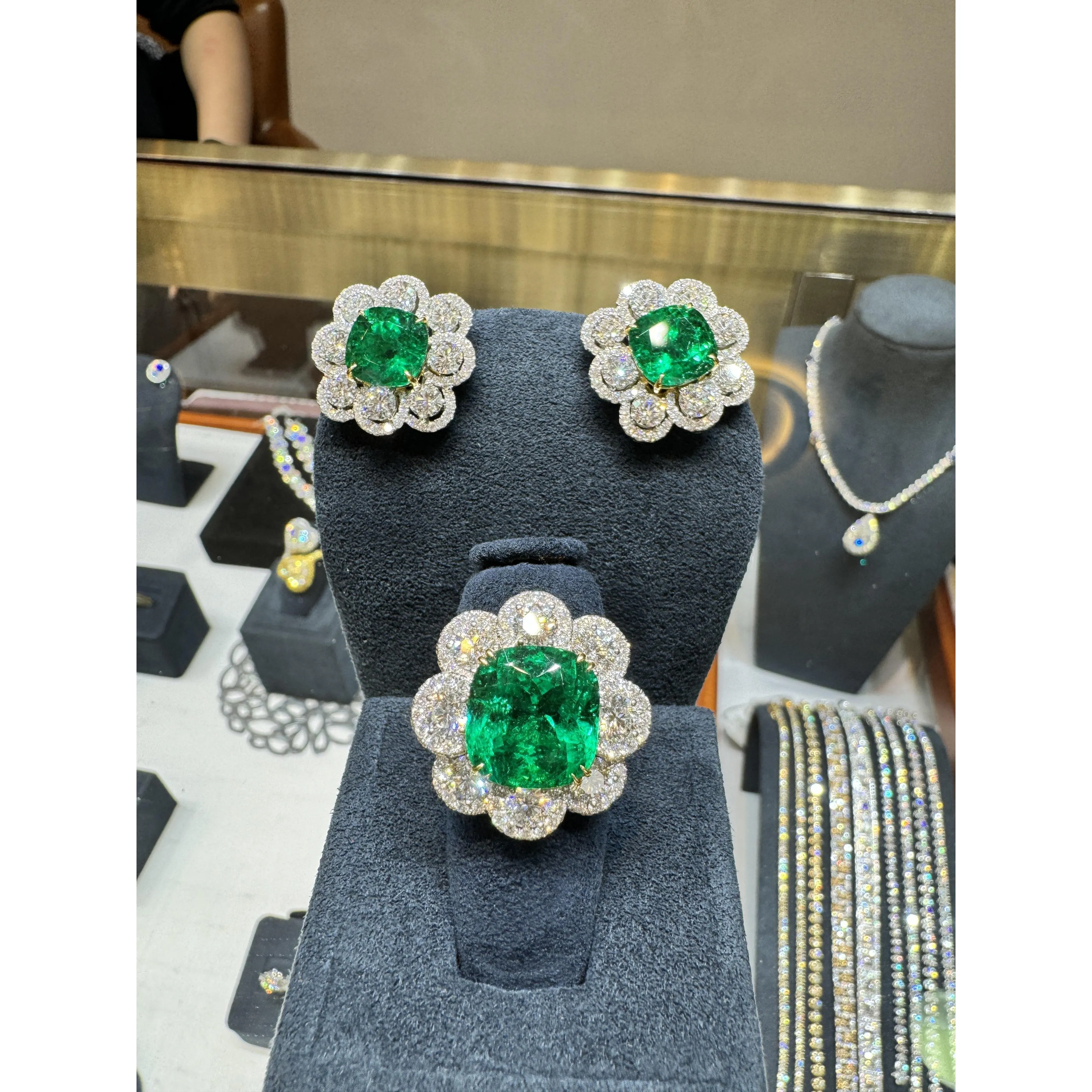 20 Carat Colombian Emerald GRS Certified Vivid Green 18K Earring & Ring Set