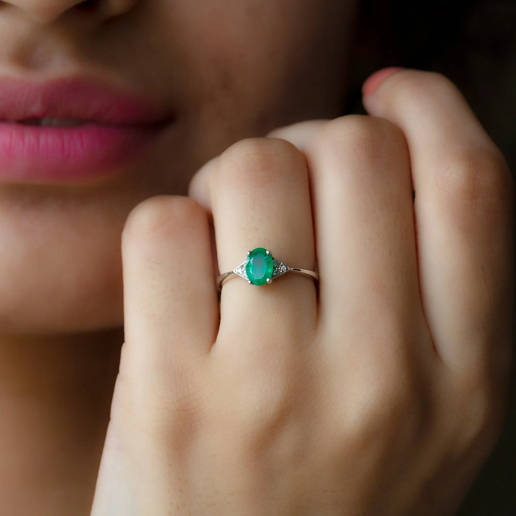 3/4 CT Oval Emerald Engagement Ring with Diamond Trio