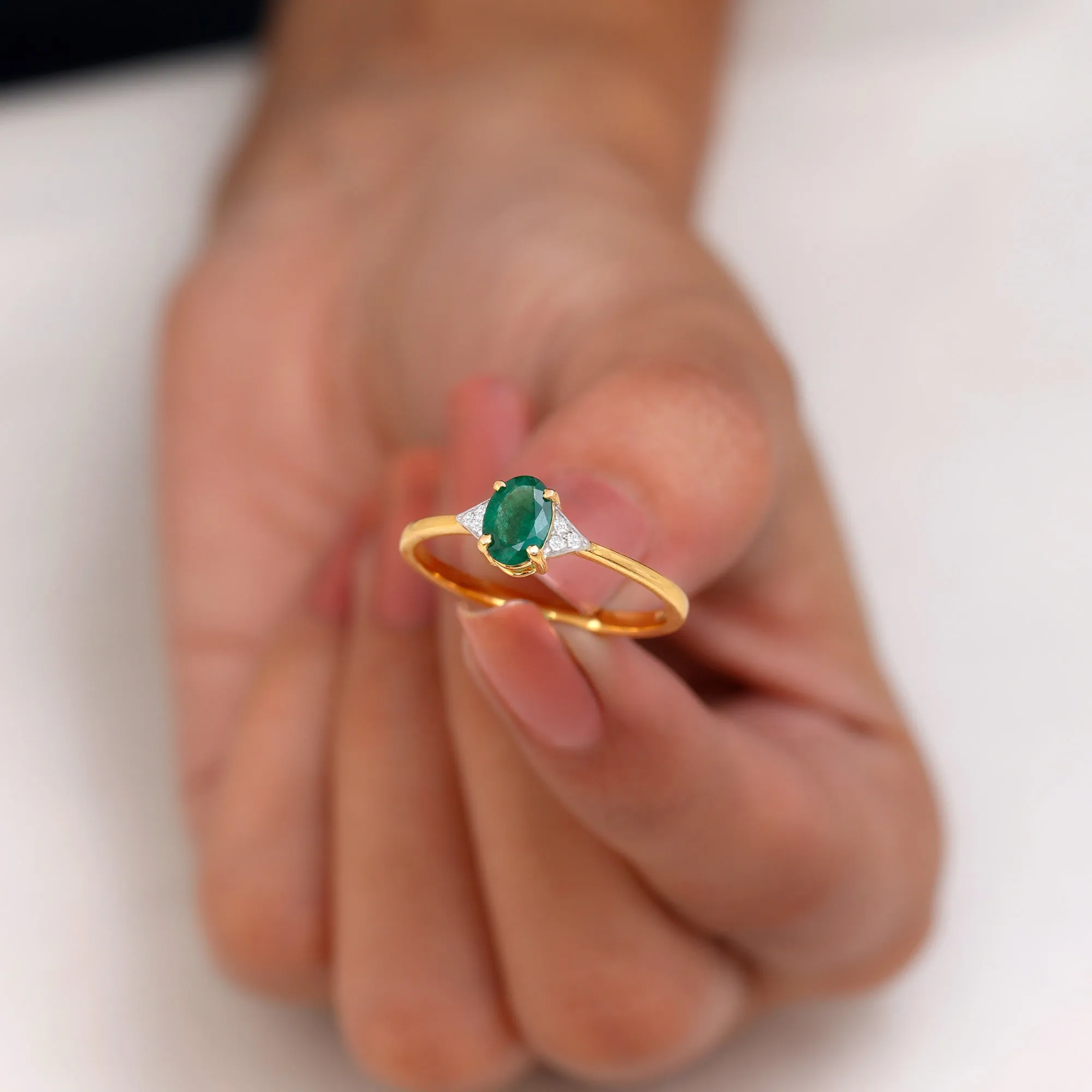 3/4 CT Oval Emerald Engagement Ring with Diamond Trio