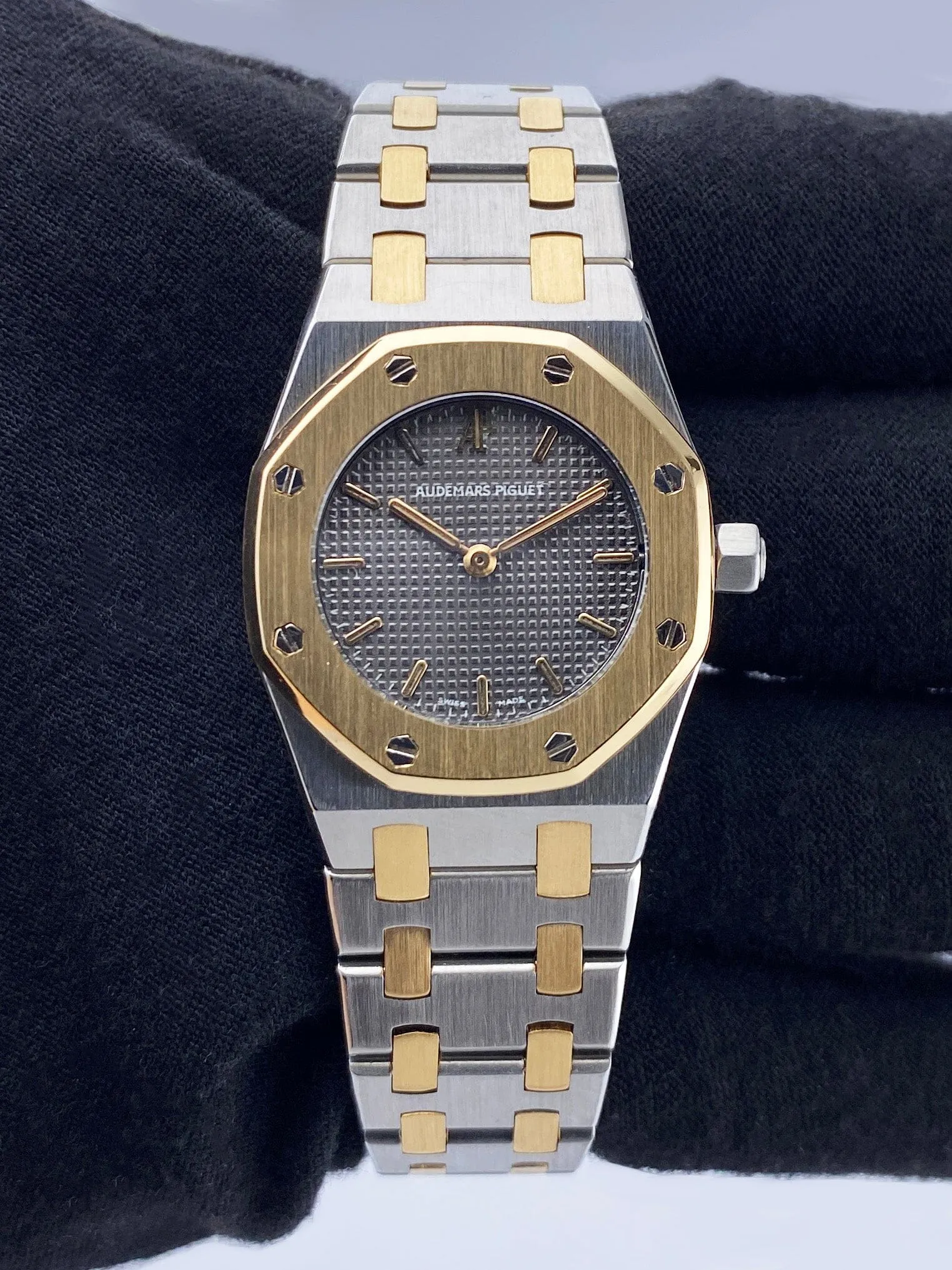 Audemars Piguet Royal Oak 6007SA 18K Yellow Gold Steel Ladies Watch