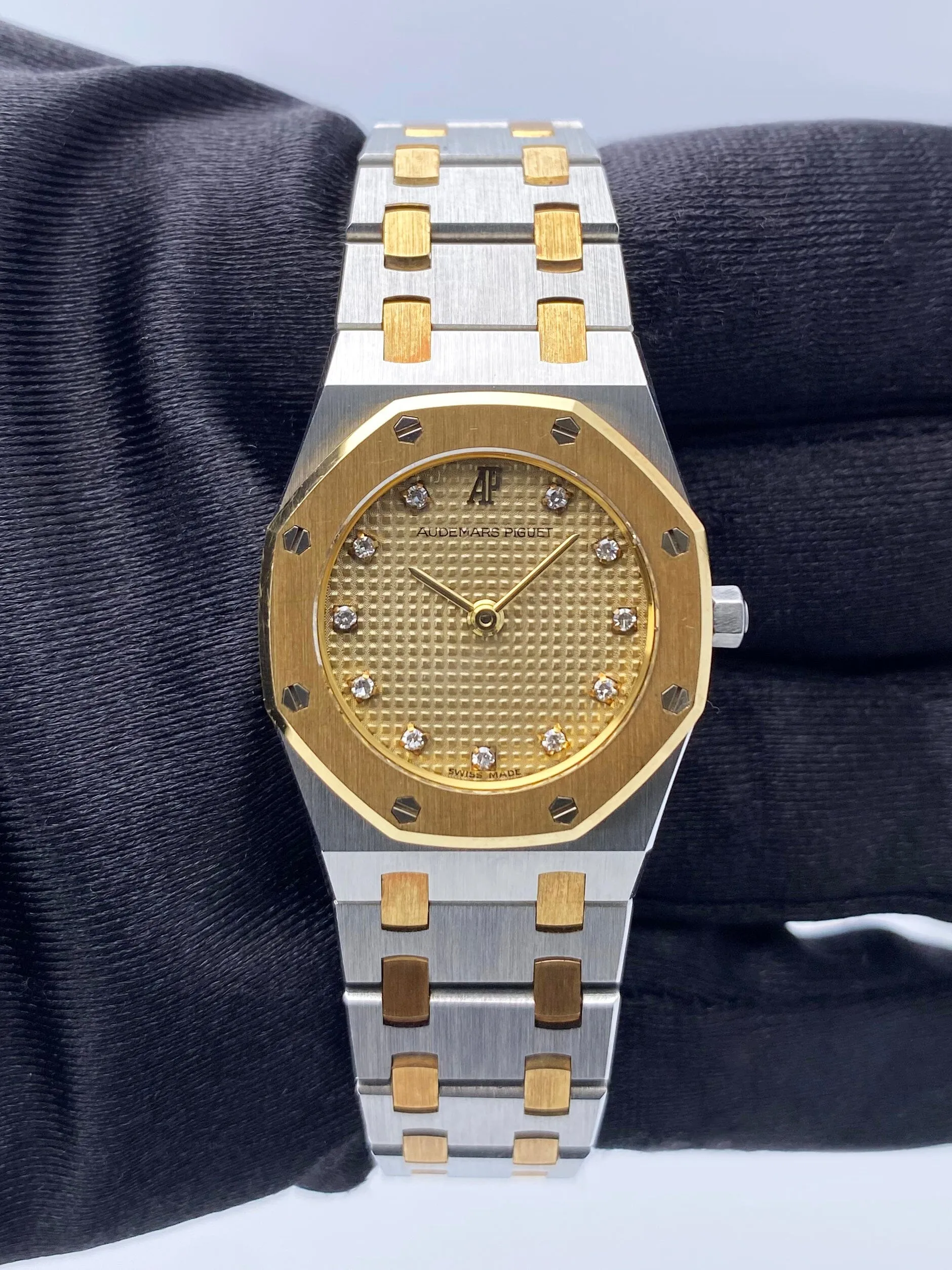 Audemars Piguet Royal Oak 6339SA Diamond Champagne Dial Ladies Watch Papers