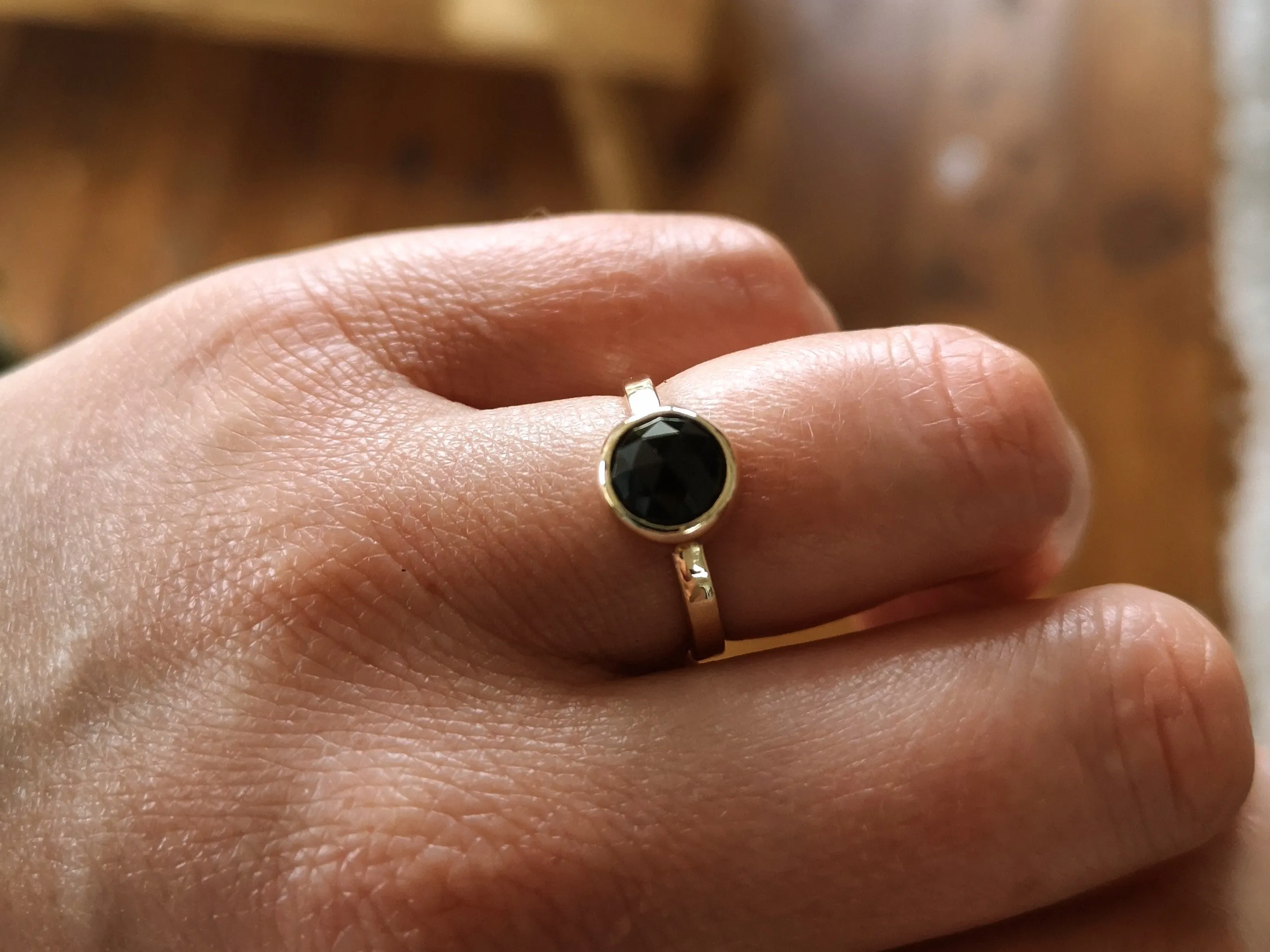 Black Spinel Round Simple Ring