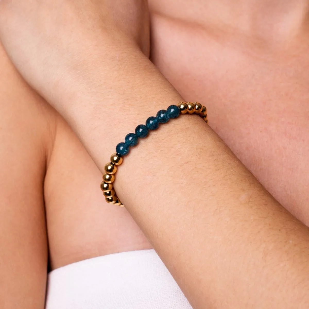 Delightful | 18k Gold | Blue Crystal | Gemstone Expression Bracelet