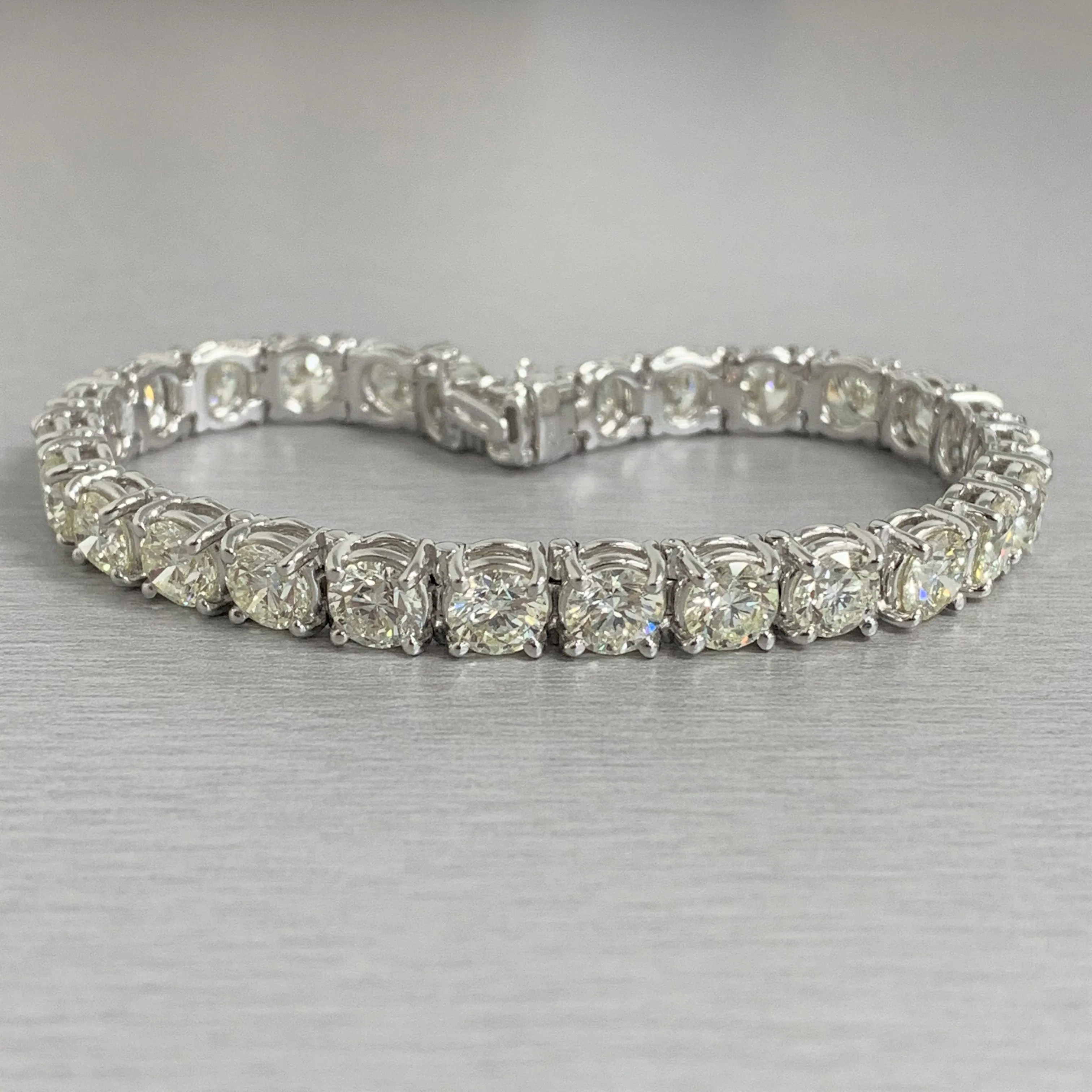 Diamond Tennis Bracelet (20.05 ct Diamonds) in White Gold