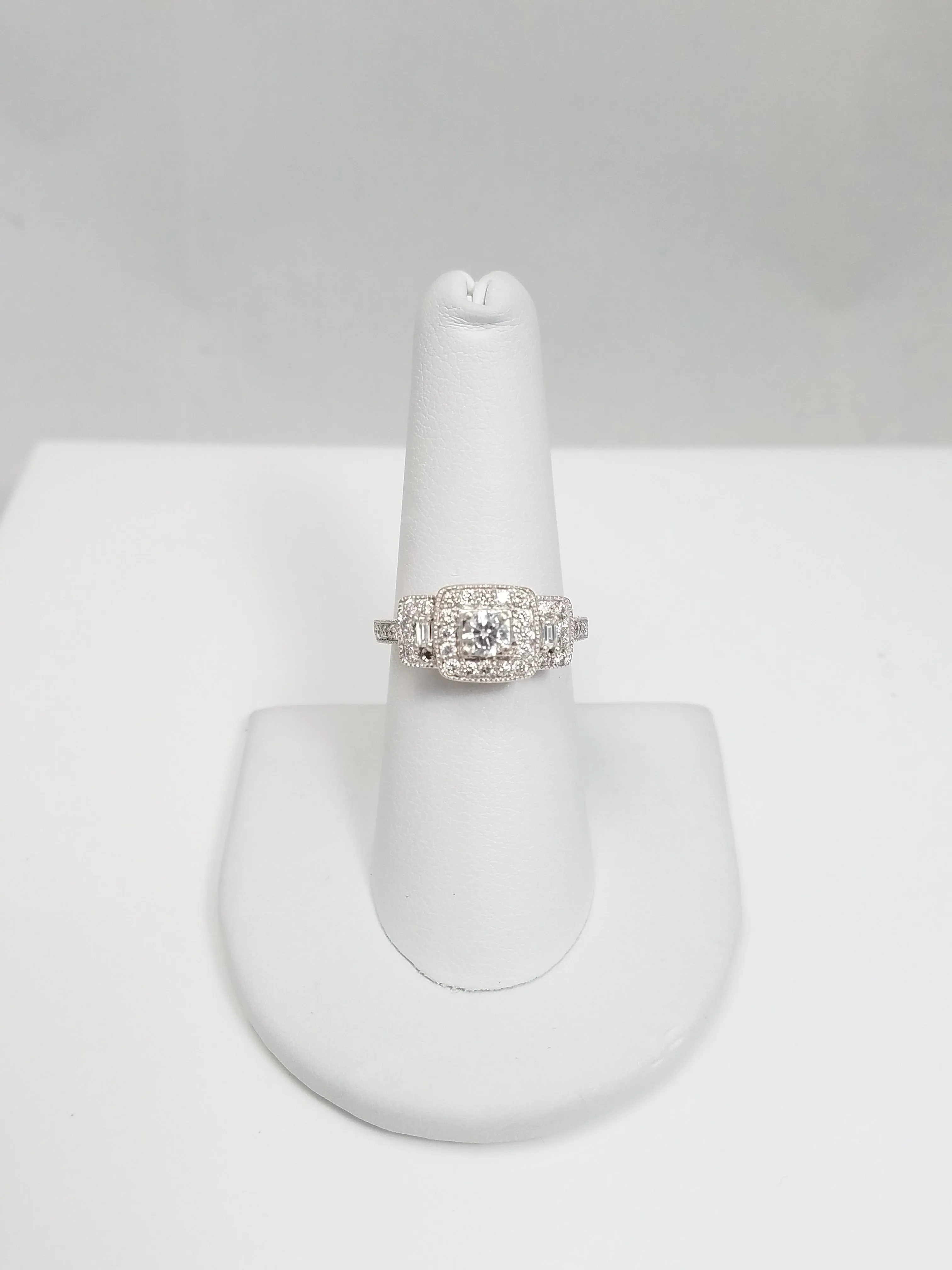 Elegant 1ctw Diamond 14k White Gold Engagement Ring