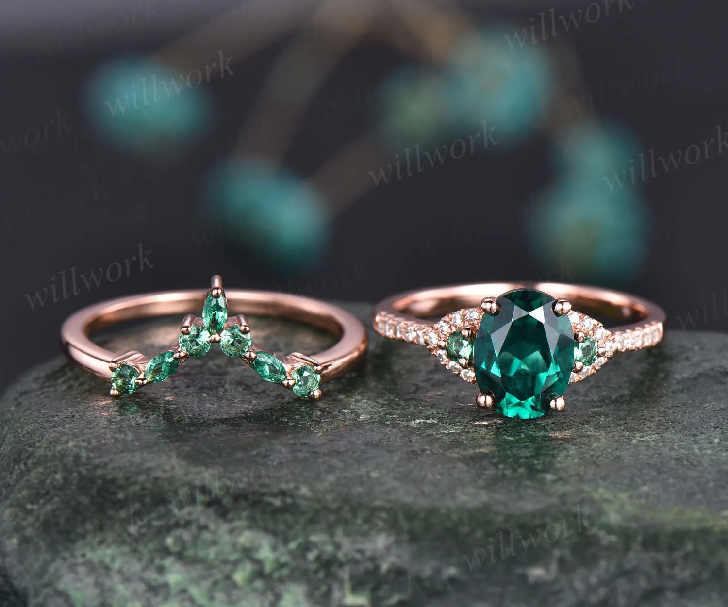 emerald engagement ring set