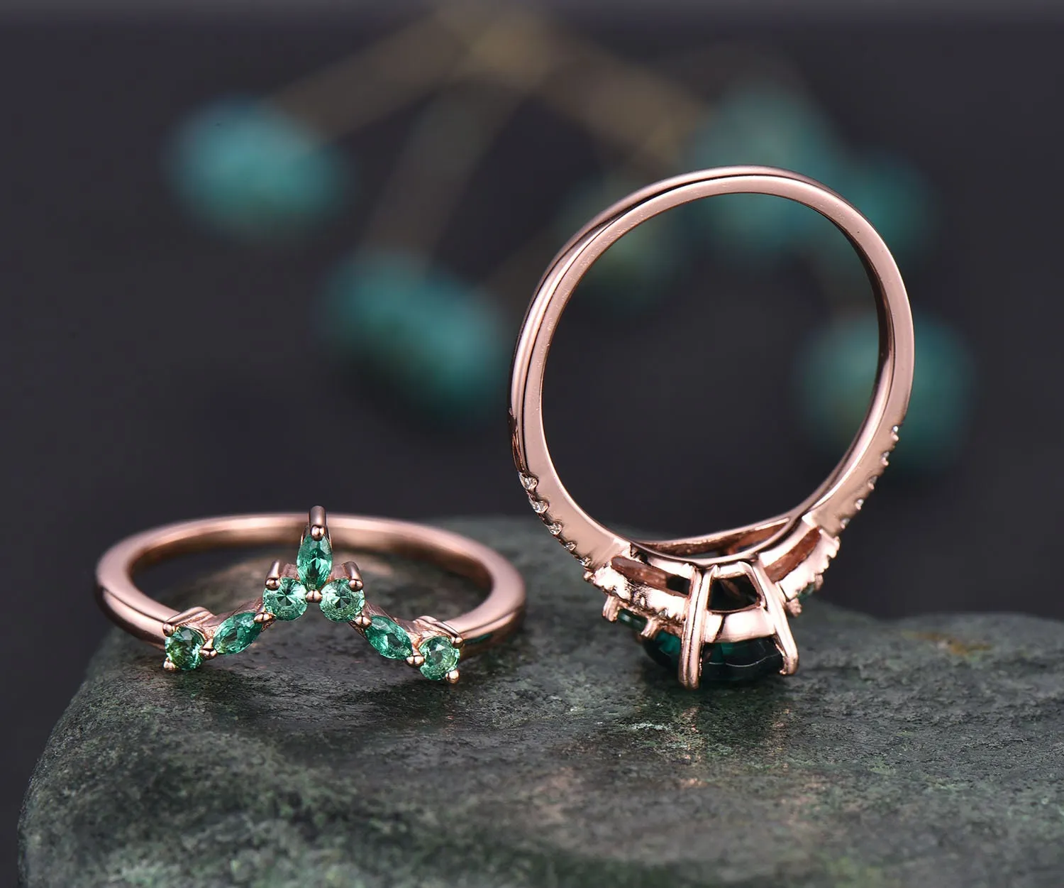 emerald engagement ring set