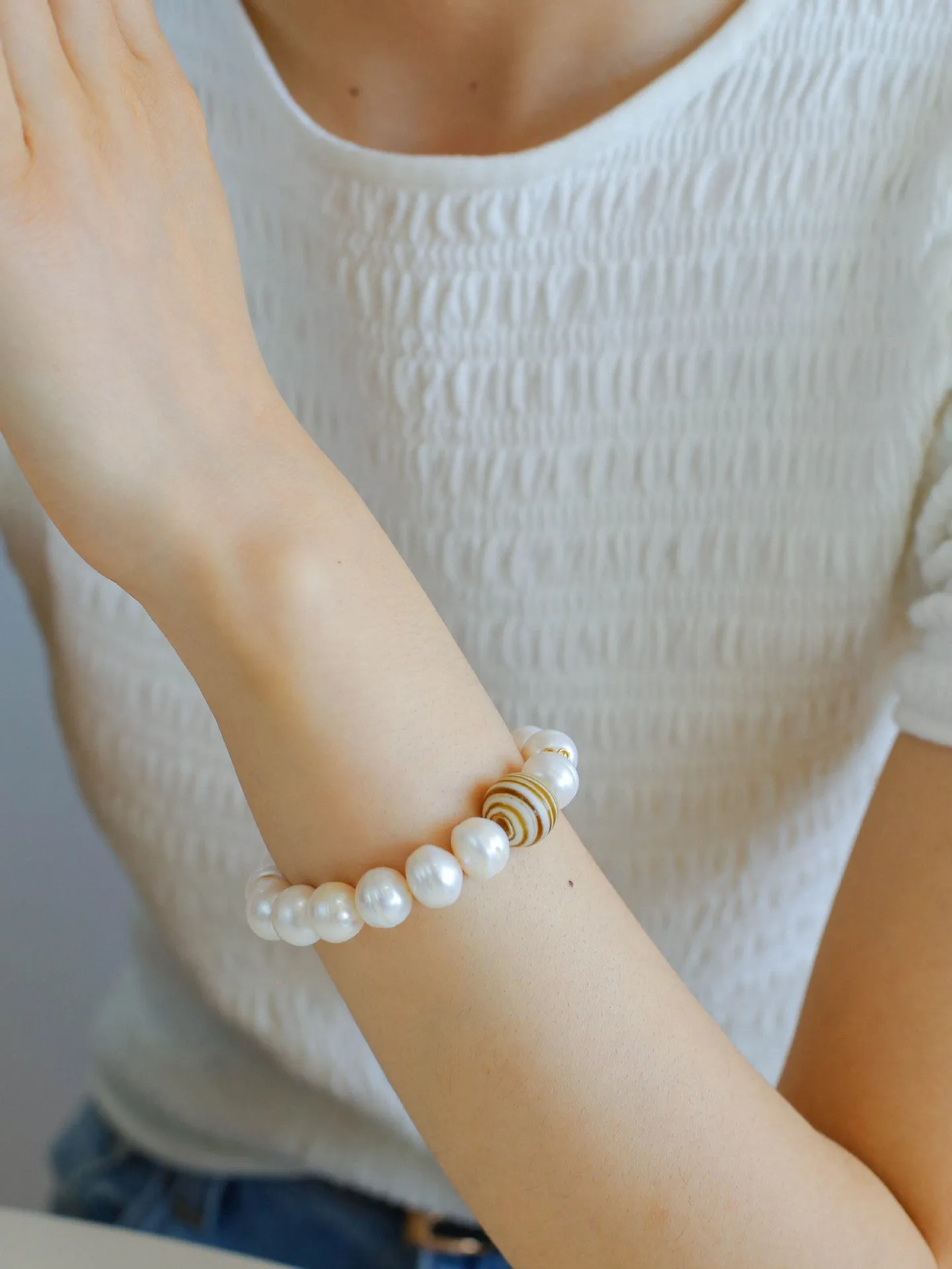 Glass and Baroque Pearl Beaded Bracelet