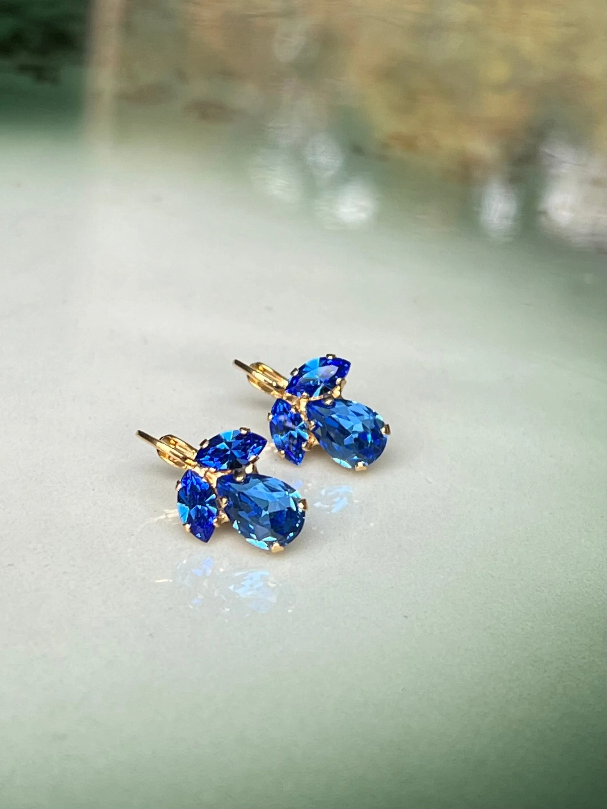 Petite Timo earrings - lapis/sapphire