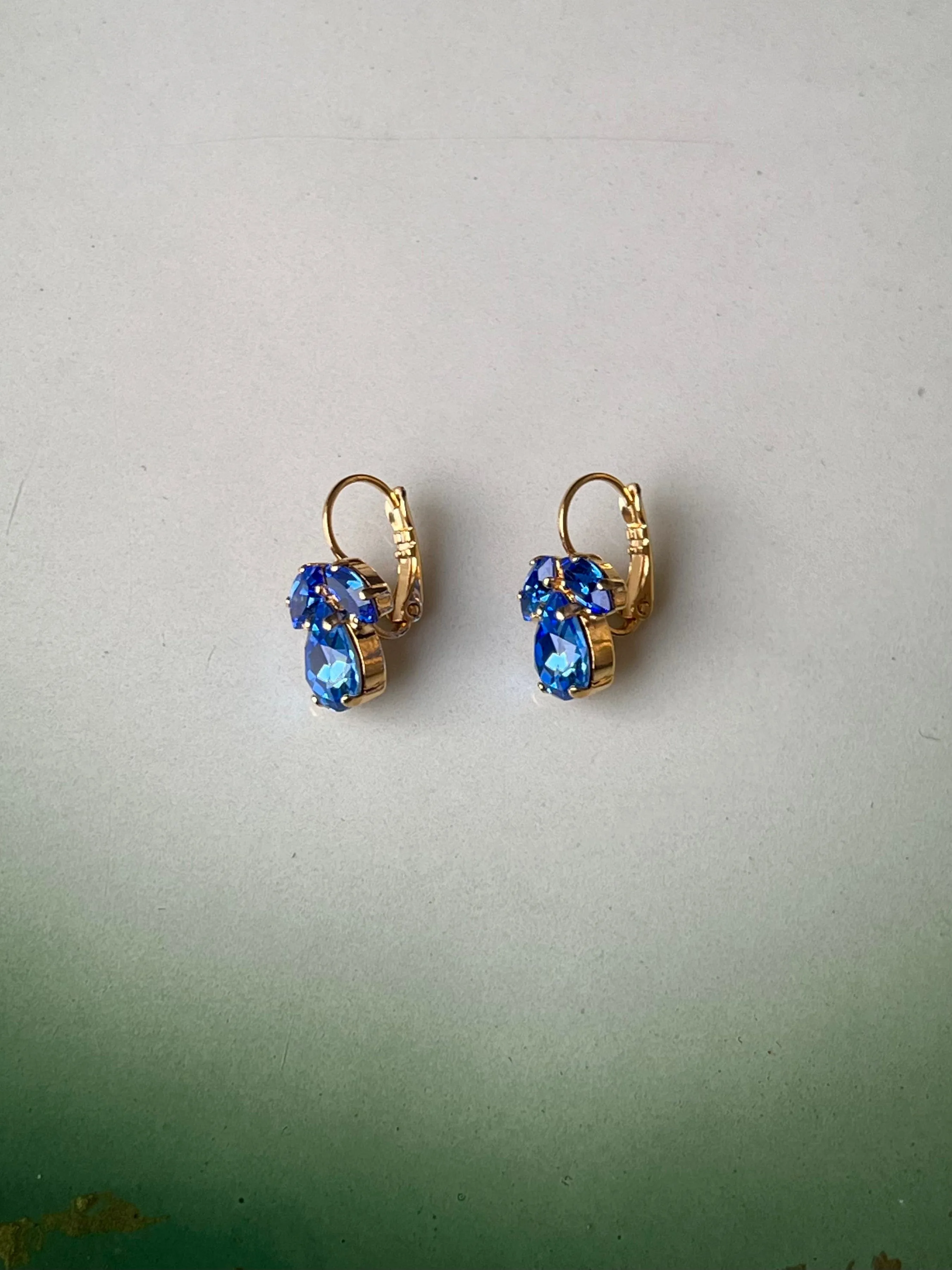 Petite Timo earrings - lapis/sapphire